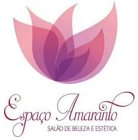 Logo do Espaço Amaranto: flor de lótus em pétalas rosa e ameixa e o nome em letra cursiva